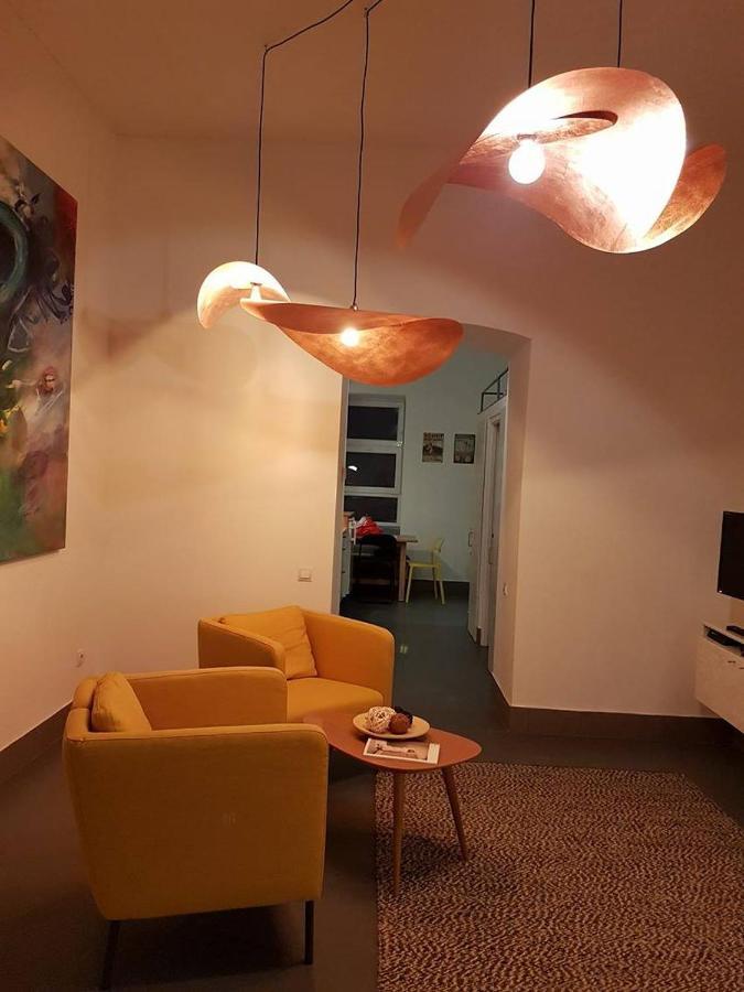 Stylish Holiday Art Apartment - Wifi & Great Location Budapest Extérieur photo
