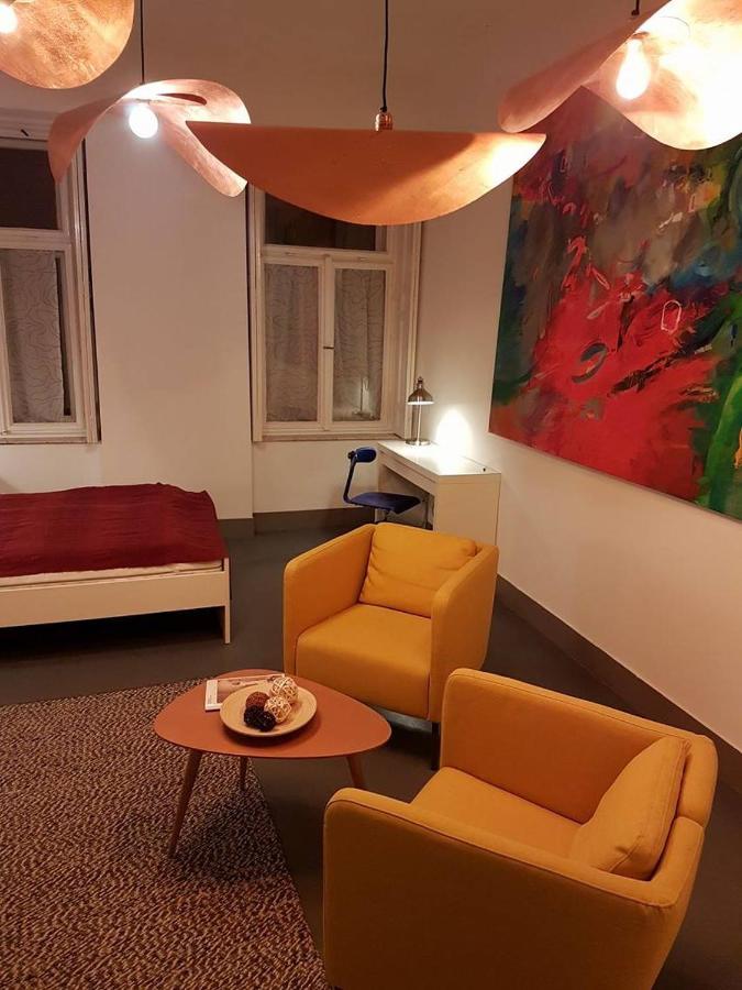 Stylish Holiday Art Apartment - Wifi & Great Location Budapest Extérieur photo
