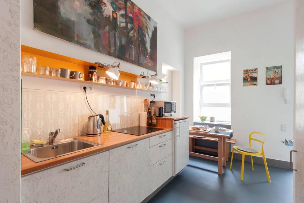 Stylish Holiday Art Apartment - Wifi & Great Location Budapest Extérieur photo