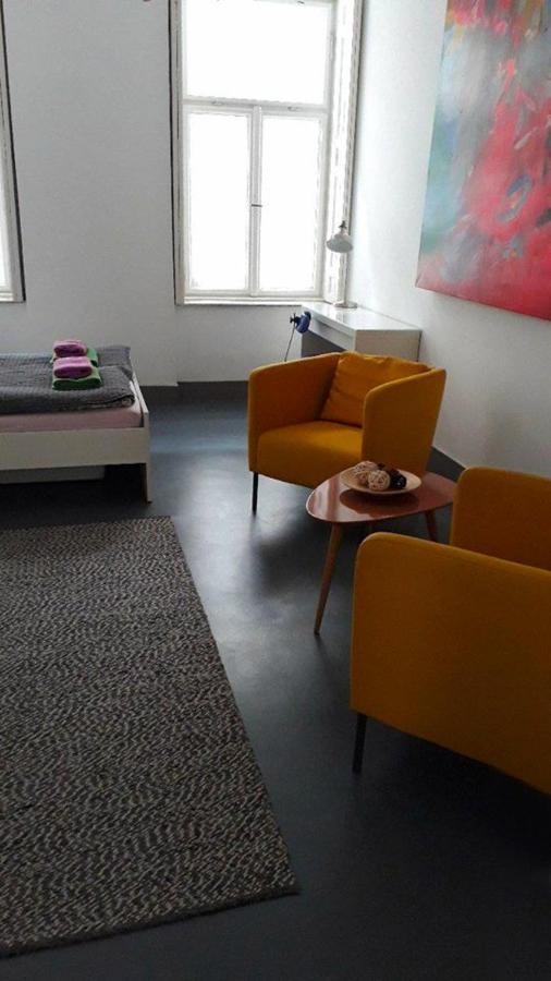Stylish Holiday Art Apartment - Wifi & Great Location Budapest Extérieur photo
