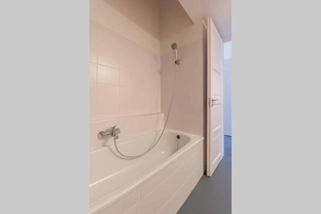Stylish Holiday Art Apartment - Wifi & Great Location Budapest Extérieur photo