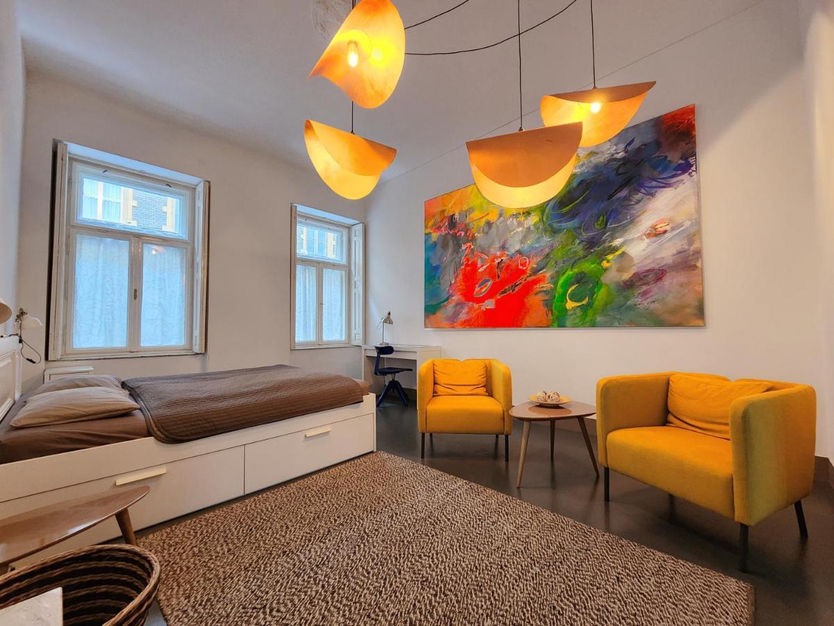 Stylish Holiday Art Apartment - Wifi & Great Location Budapest Extérieur photo