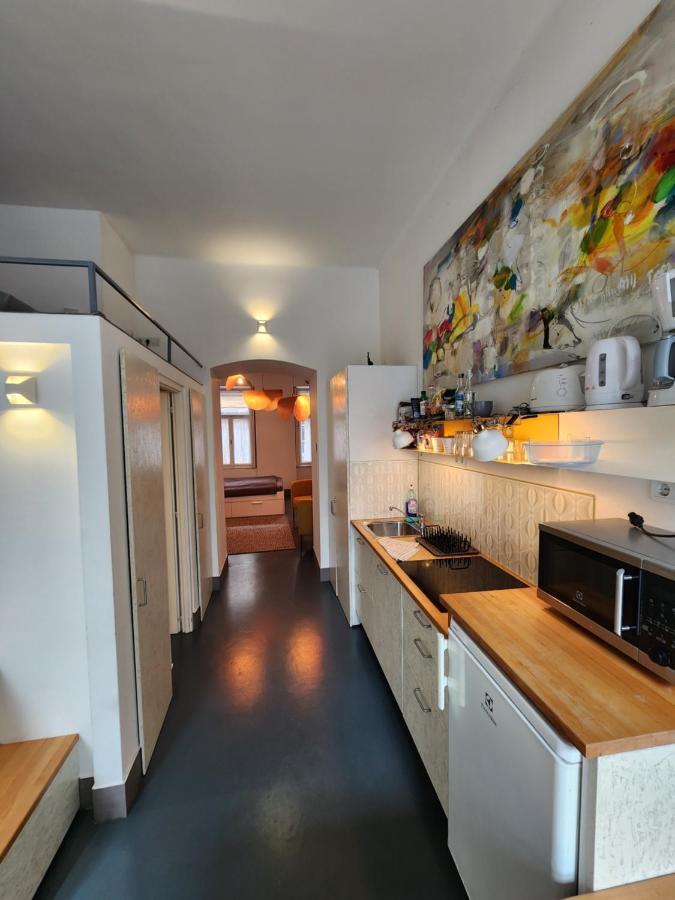 Stylish Holiday Art Apartment - Wifi & Great Location Budapest Extérieur photo